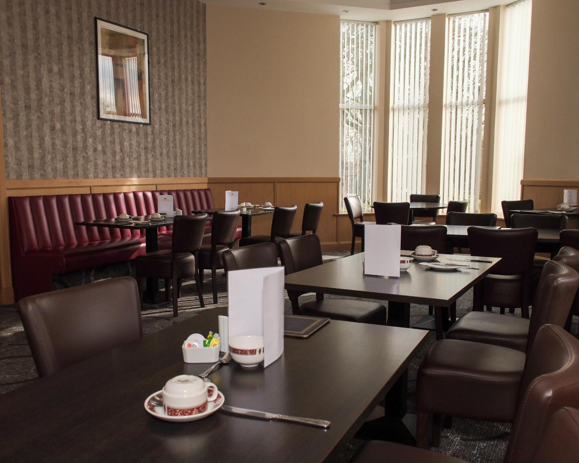 Station Hotel Ellon Ngoại thất bức ảnh