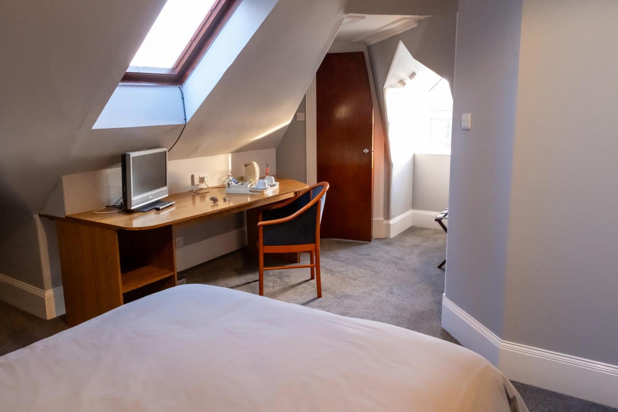 Station Hotel Ellon Ngoại thất bức ảnh