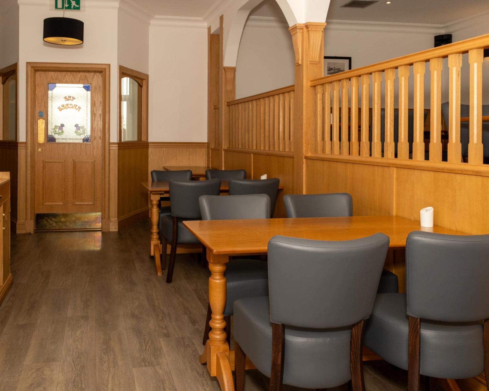 Station Hotel Ellon Ngoại thất bức ảnh