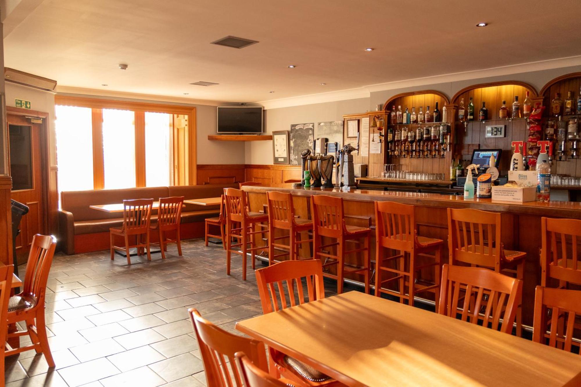Station Hotel Ellon Ngoại thất bức ảnh