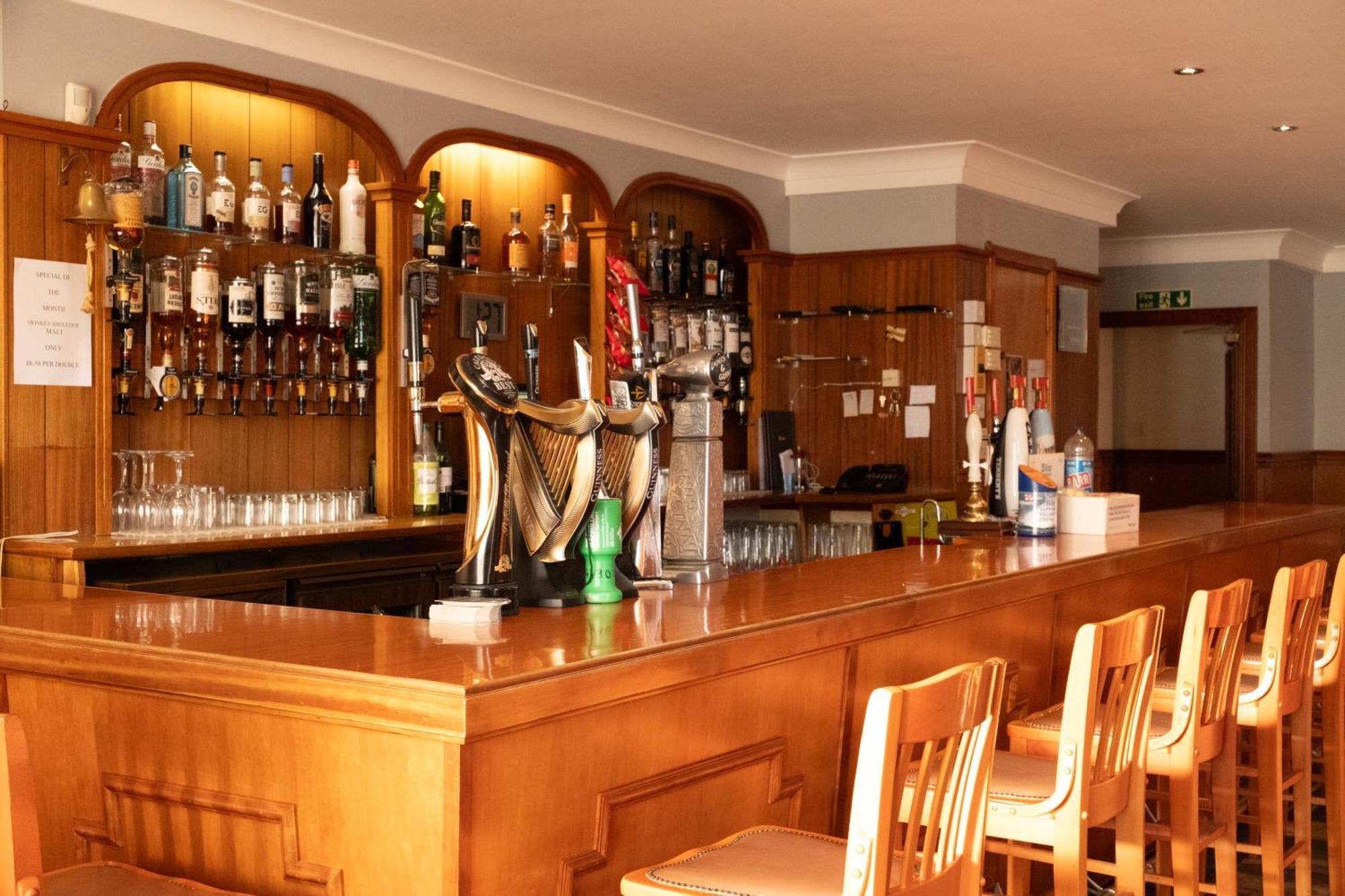 Station Hotel Ellon Ngoại thất bức ảnh